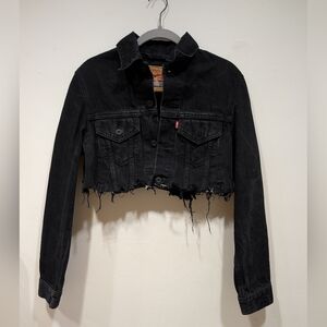 Levi's Black Denim Jacket Cropped Raw Hem
